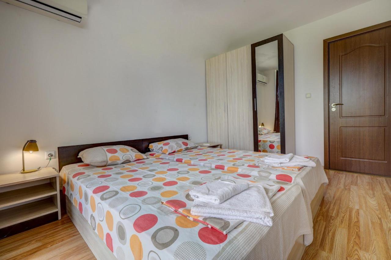 Saint George Hotel 1 Balcsik Kültér fotó