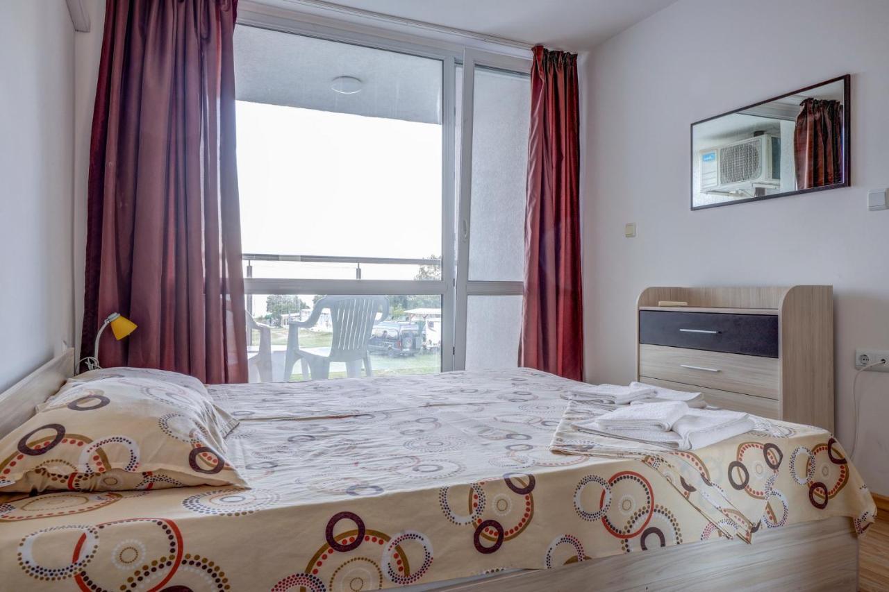 Saint George Hotel 1 Balcsik Kültér fotó