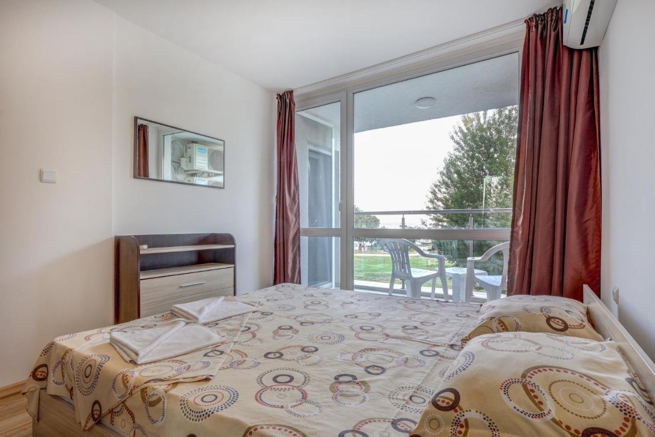 Saint George Hotel 1 Balcsik Kültér fotó