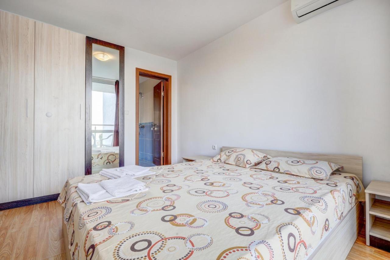 Saint George Hotel 1 Balcsik Kültér fotó
