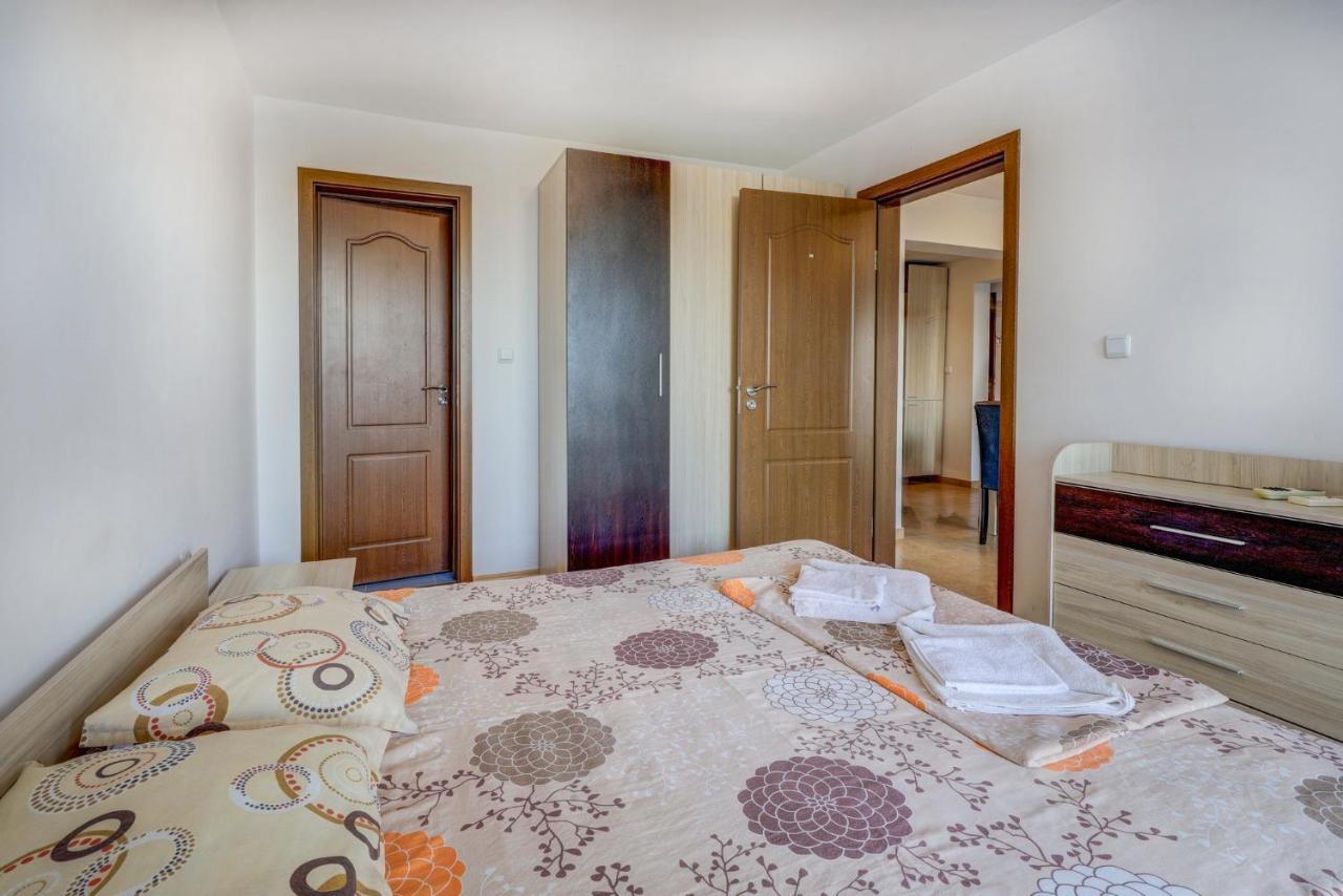 Saint George Hotel 1 Balcsik Kültér fotó