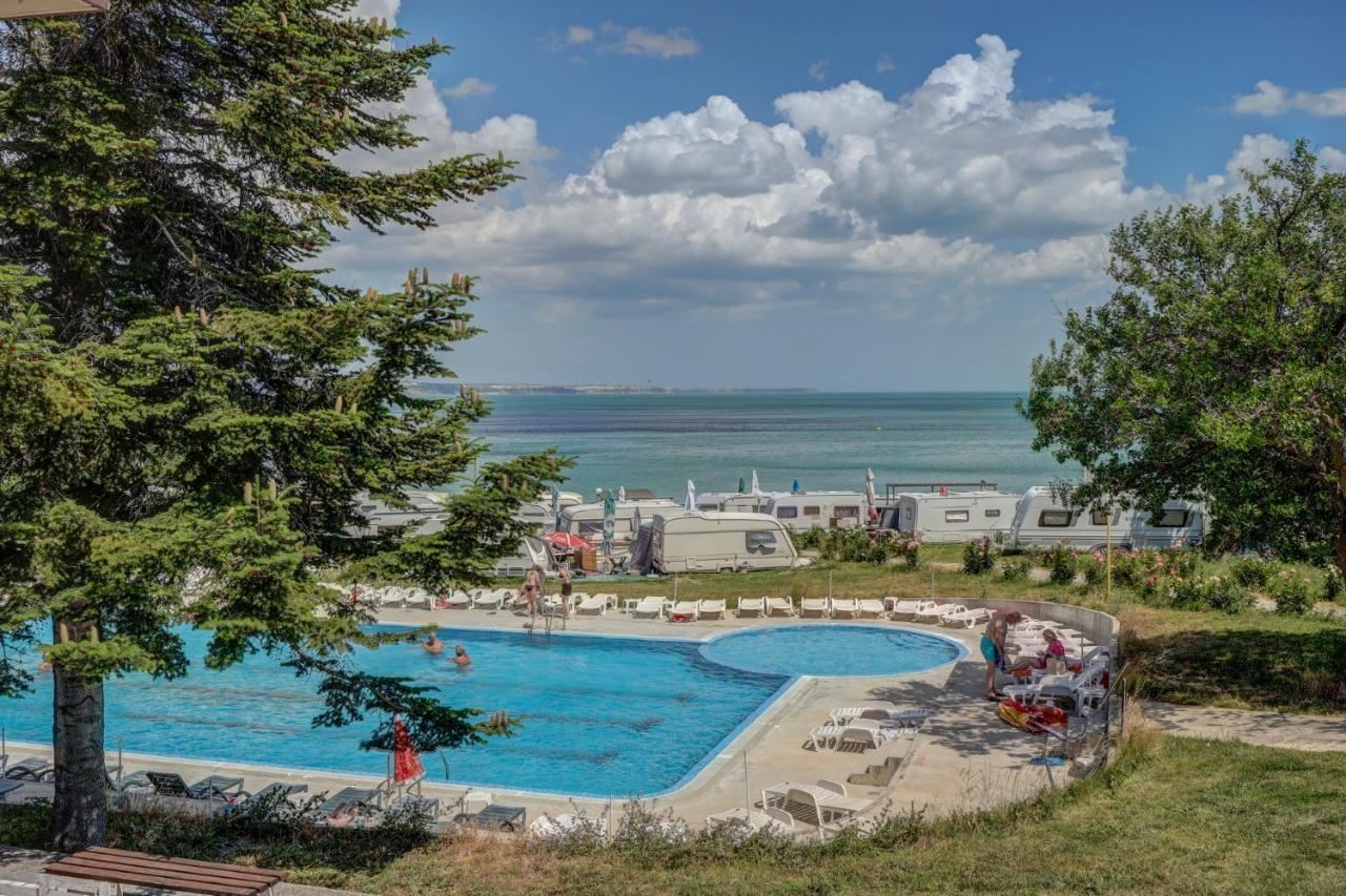 Saint George Hotel 1 Balcsik Kültér fotó