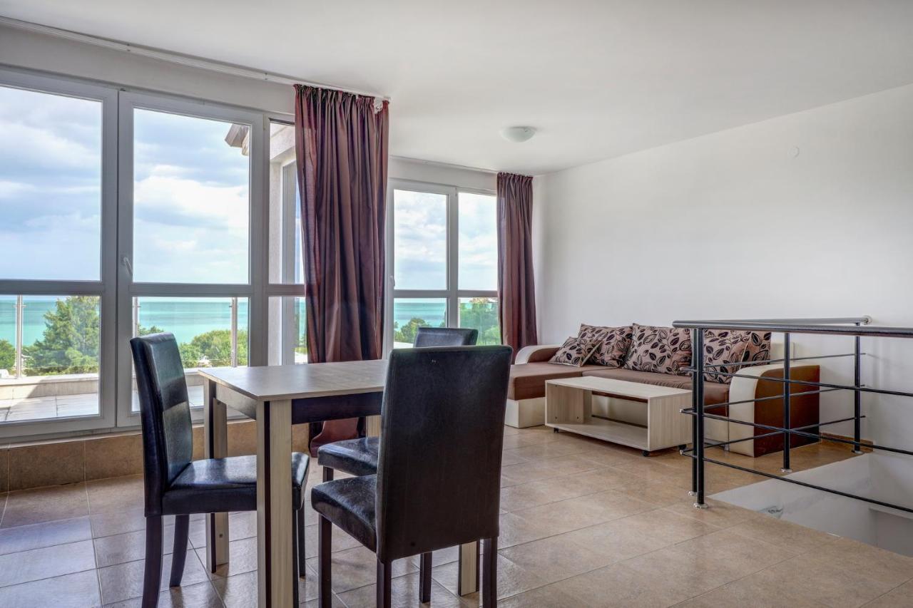 Saint George Hotel 1 Balcsik Kültér fotó