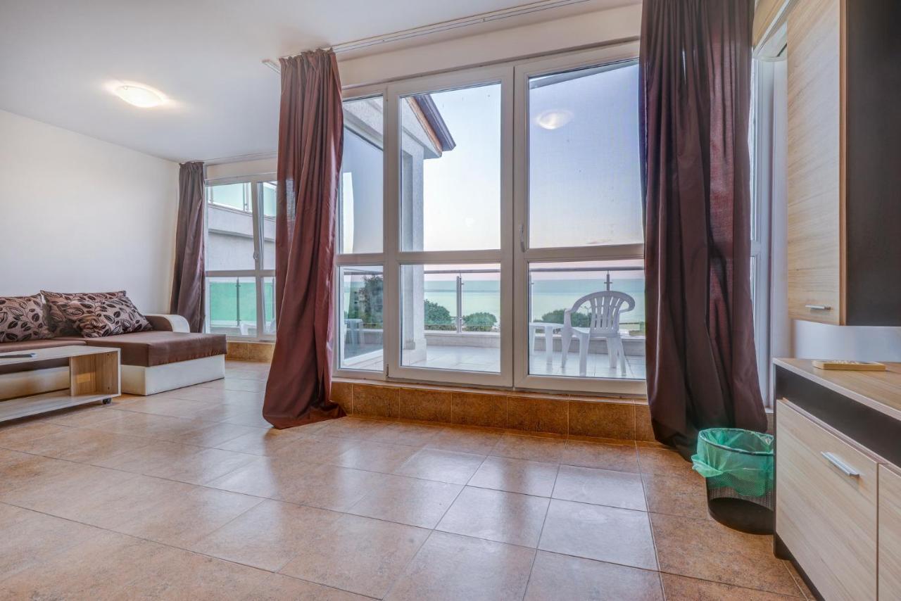 Saint George Hotel 1 Balcsik Kültér fotó