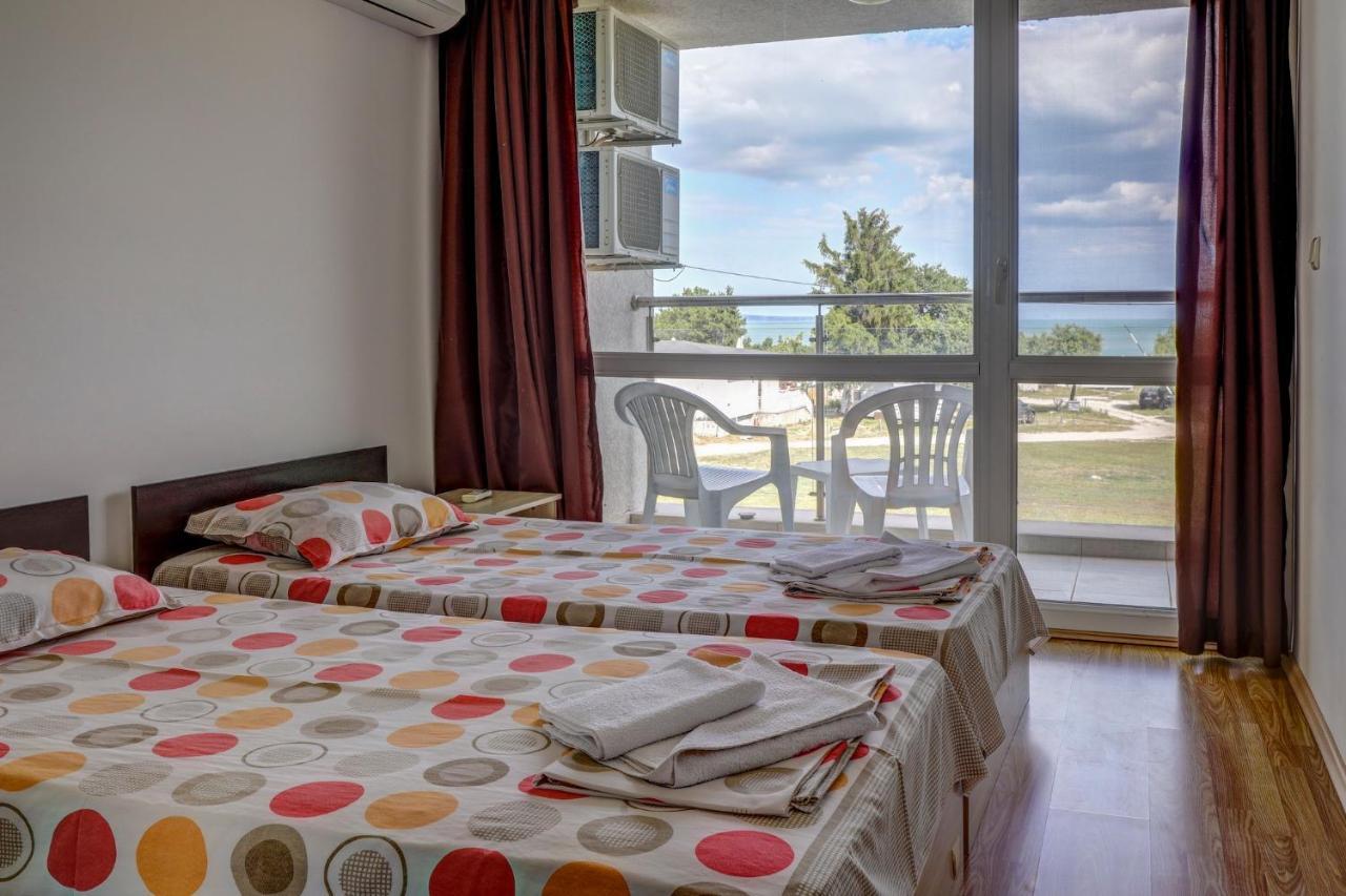 Saint George Hotel 1 Balcsik Kültér fotó