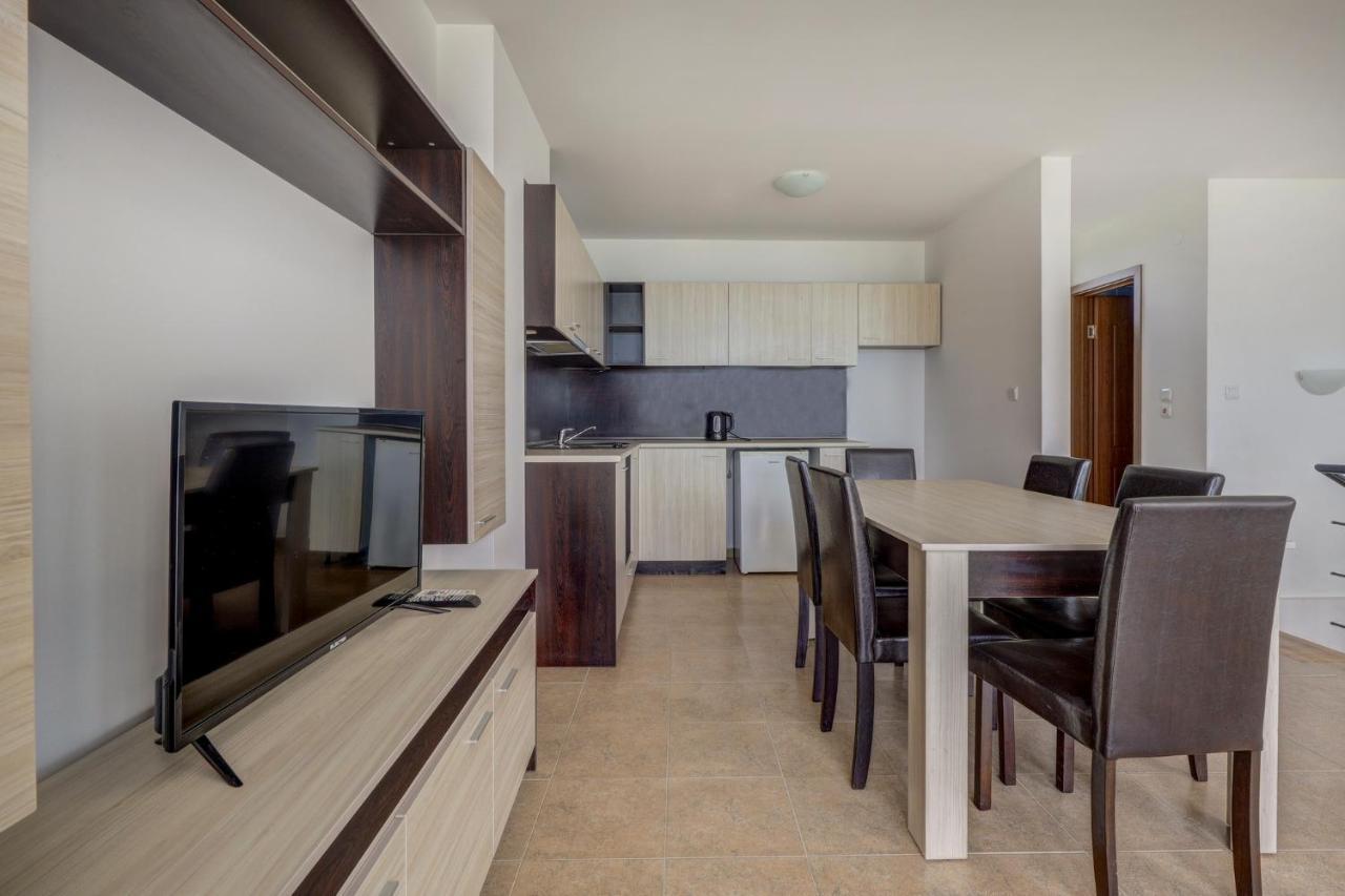 Saint George Hotel 1 Balcsik Kültér fotó