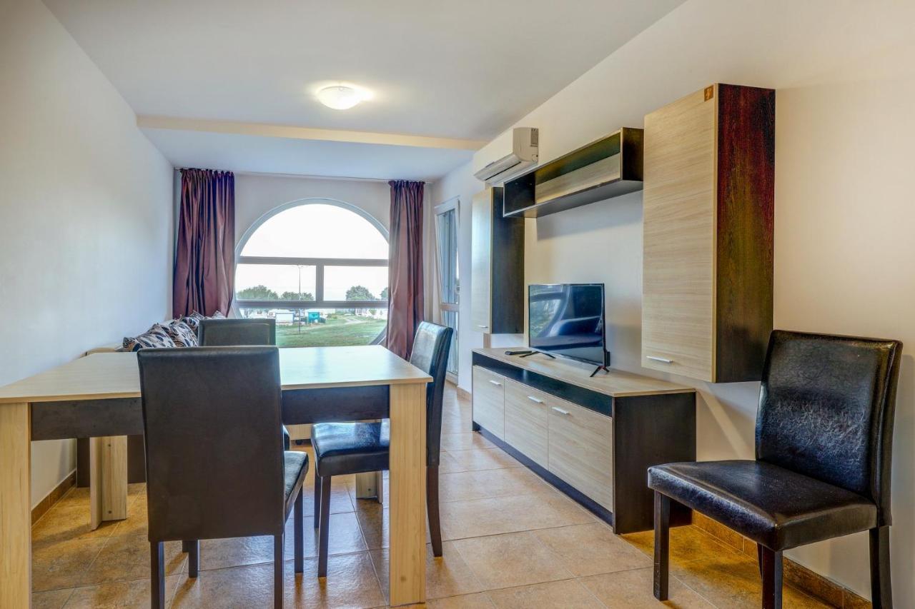 Saint George Hotel 1 Balcsik Kültér fotó